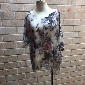 Shana flowy flower top
